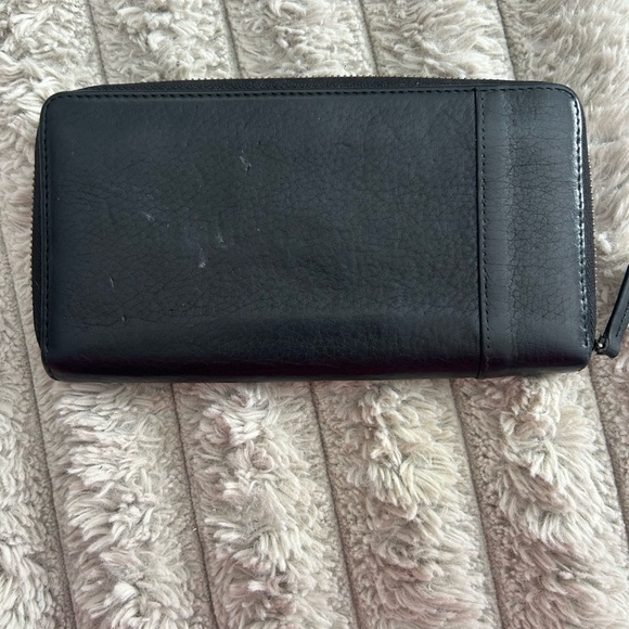 Gucci GG Marmont Zip Around Wallet Black Leather Gold Logo Continental - Picture 3 of 4